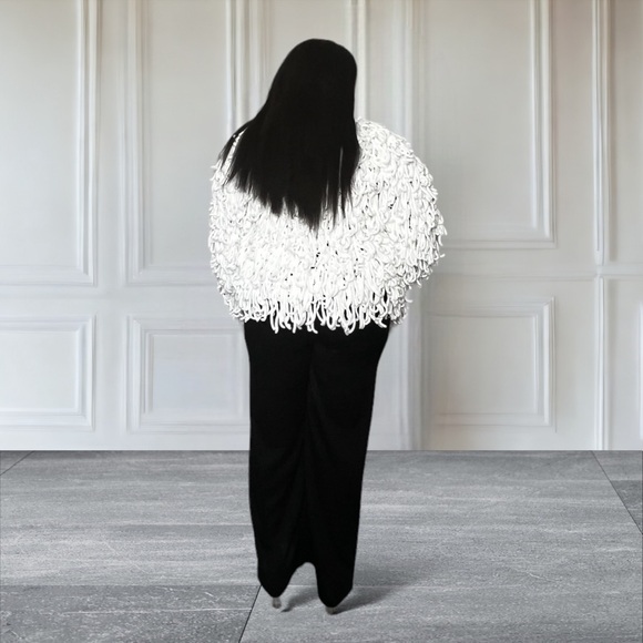 Furry Fringe|White Cardigan - Picture 7 of 7